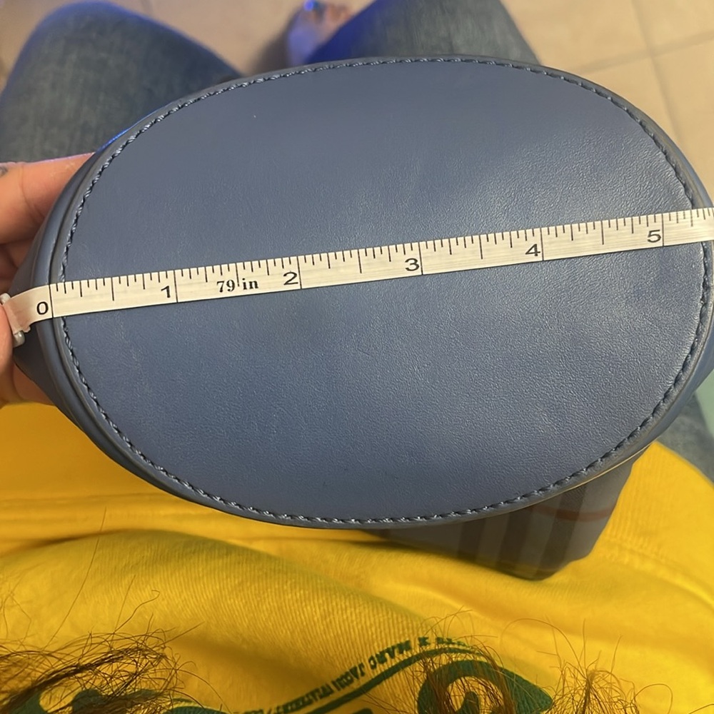 Authentic Burberry Blue Bucket bag - Picture 7 of 9